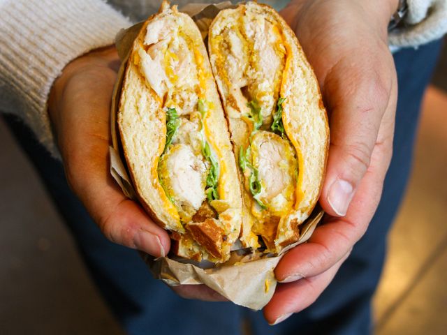 soleï café Le best-seller depuis le début : Notre poulet gourmand !
